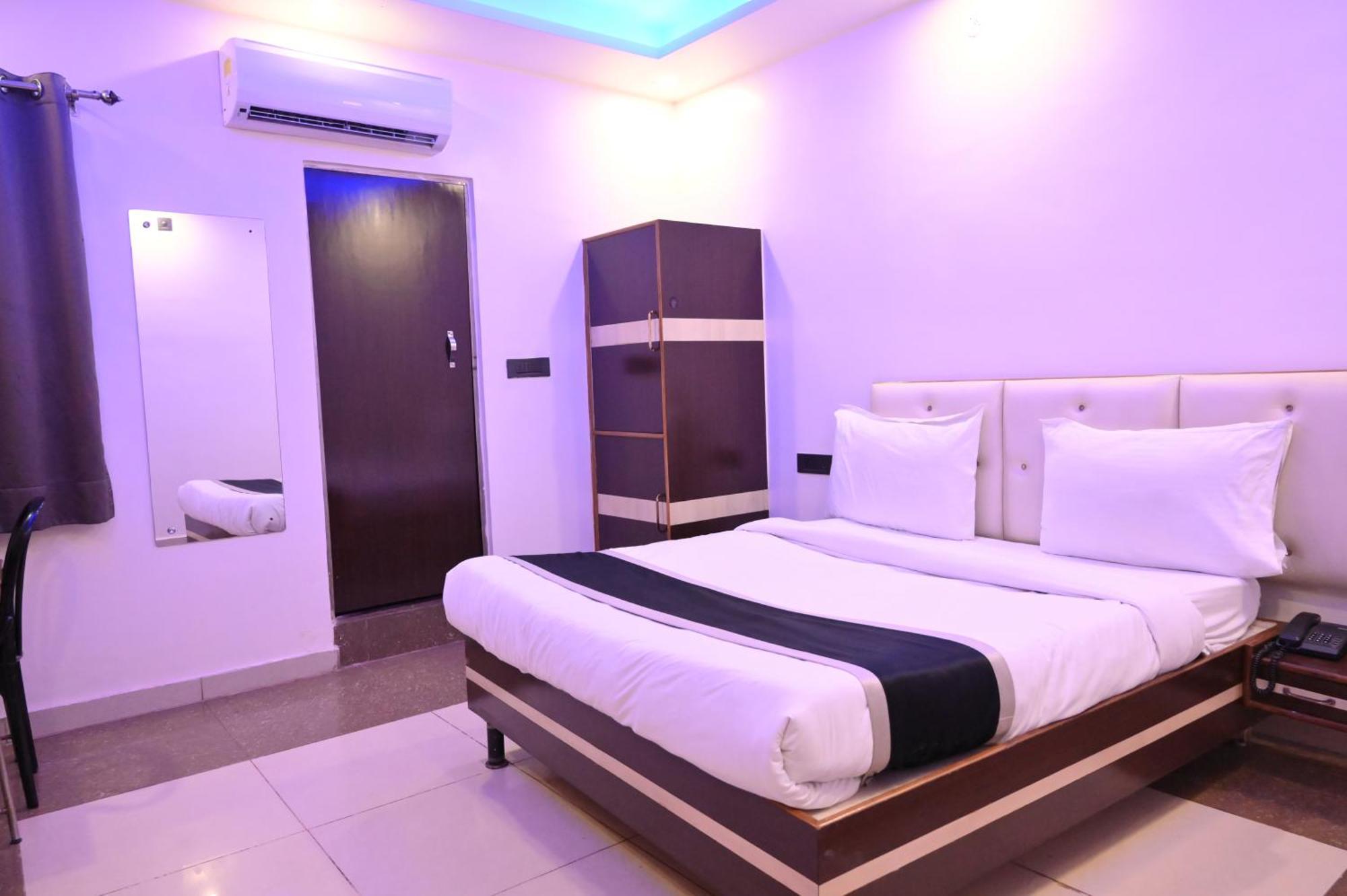 Hotel Riddhi Regency Lucknow Exterior foto